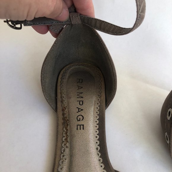 🌺3 for $25🌺 Rampage - Size 8.5 - Picture 4 of 5